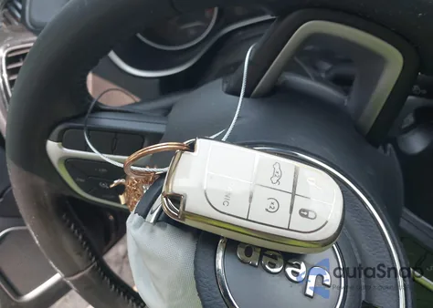 2020 Jeep Compass Altitude 4X4 from USA, damaged, VIN 3C4NJDBB8LT168615